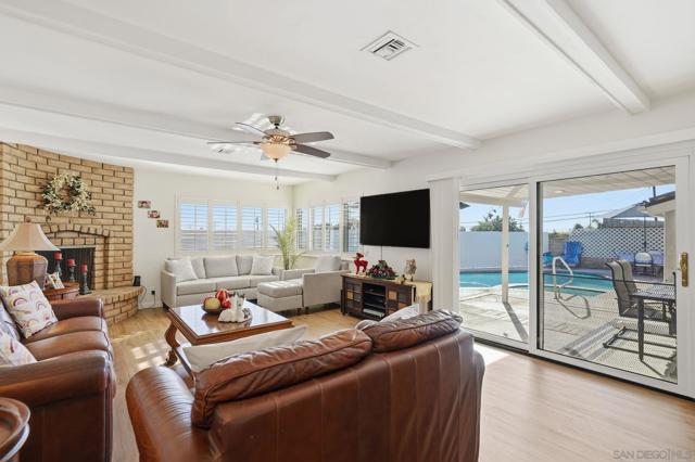 1434 Manchester St, National City CA: https://media.crmls.org/mediaz/e35f6a8b-3b34-4157-8676-1f1b64b386d9.jpg