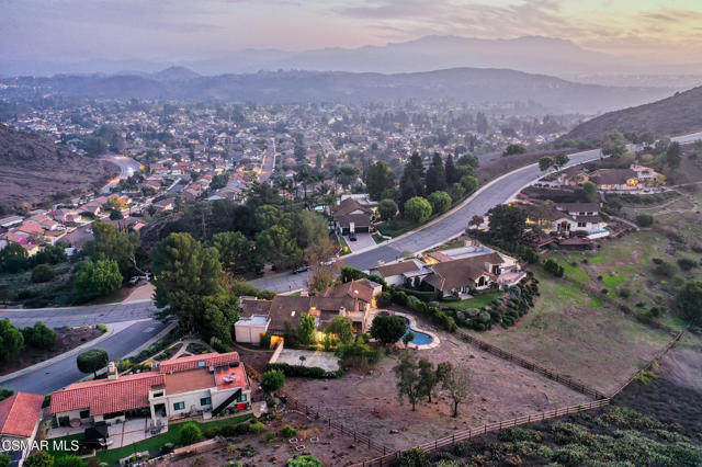 751 Wildwood Avenue, Thousand Oaks CA: https://media.crmls.org/mediaz/e35fbcff-c235-439d-ba66-ff795ded8514.jpg