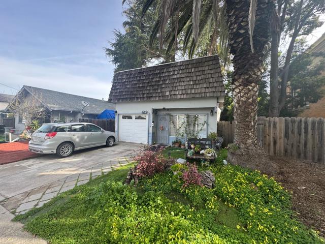 7530 Church Street, Gilroy CA: https://media.crmls.org/mediaz/e35fe2ea-657c-4a34-8112-5f0c8e1cc3af.jpg