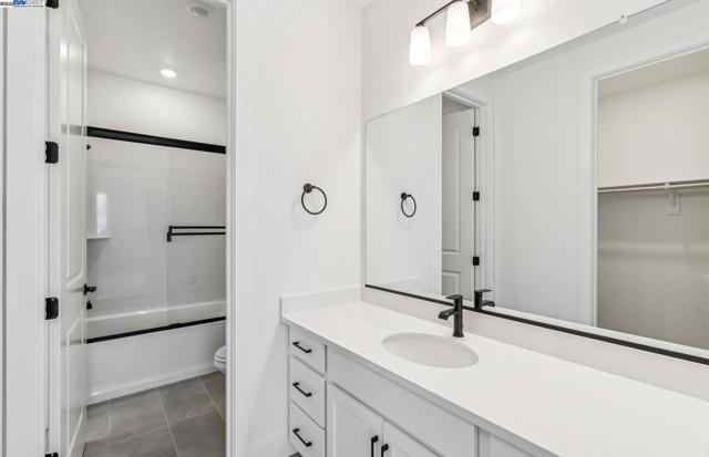 1552 Kasnak Drive, Manteca CA: https://media.crmls.org/mediaz/e3601445-6a28-4148-94c3-3498999b15d2.jpg