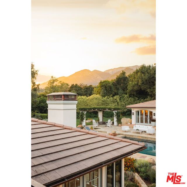 840 Ivy Lane, Montecito CA: https://media.crmls.org/mediaz/e36042db-fe91-4207-bbee-0a004da20655.jpg
