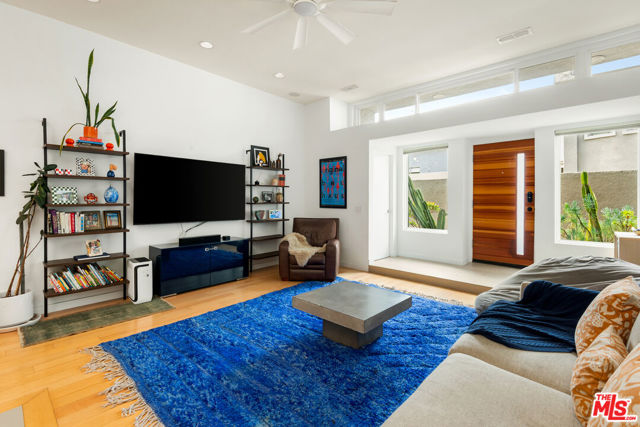 2408 34th Street, Santa Monica CA: https://media.crmls.org/mediaz/e361bcde-a238-4499-b078-ff83f79c0cc6.jpg