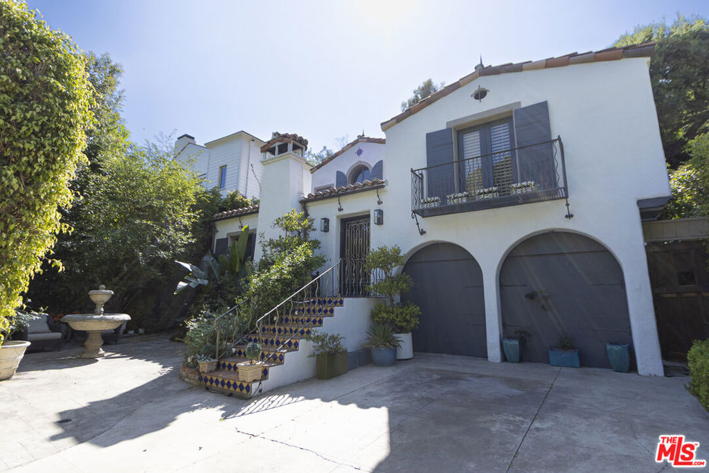 1407 N Beverly Drive