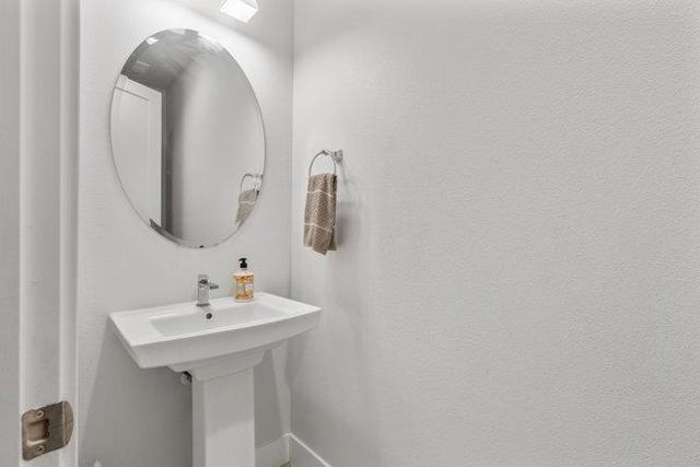 256 Copperleaf Lane, San Juan Bautista CA: https://media.crmls.org/mediaz/e362c70b-8293-473b-9c37-c738f5626ae2.jpg