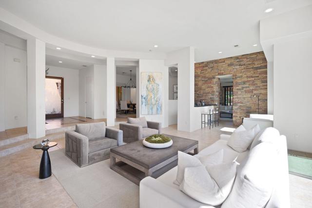 50380 Via Serenidad, La Quinta CA: https://media.crmls.org/mediaz/e36412f9-ab31-41da-88aa-e94f191bbf4d.jpg