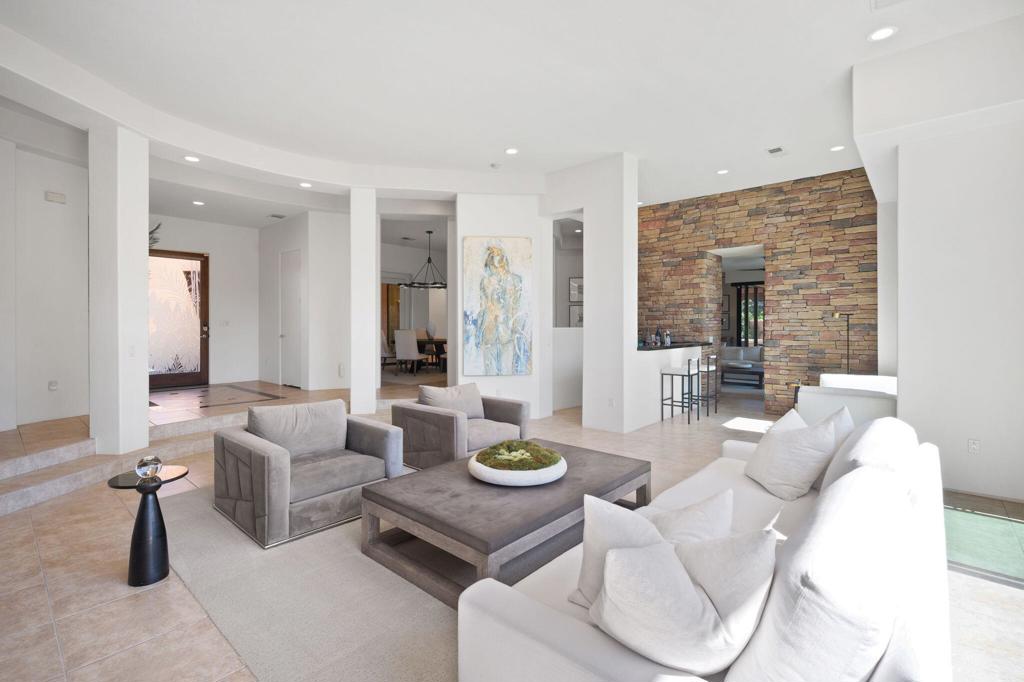 MLS #219136124DA image #4