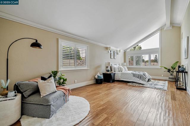732 Graham Ct, Danville CA: https://media.crmls.org/mediaz/e364b1e2-5cda-4579-90c0-c97f267afa9b.jpg