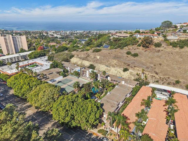 2600 Torrey Pines Road, La Jolla CA: https://media.crmls.org/mediaz/e364e94f-363a-4b56-880c-1d444b5ddc48.jpg