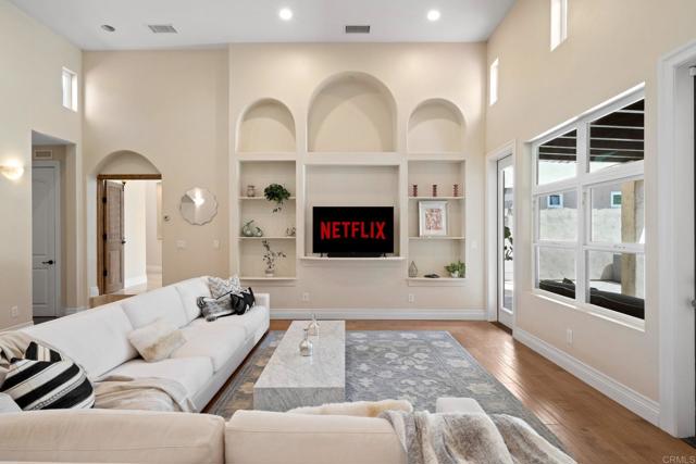Detail Gallery Image 13 of 75 For 1455 Independence Way, Vista,  CA 92084 - 4 Beds | 6 Baths