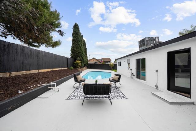 5243 Tara Place, San Diego CA: https://media.crmls.org/mediaz/e36560f5-d572-409c-b32a-4f9a0570476b.jpg