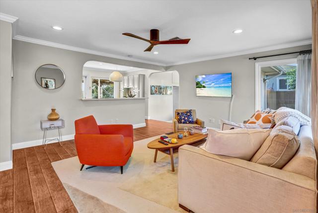 4113 Loma Alta Dr, San Diego CA: https://media.crmls.org/mediaz/e36621a8-73ee-483c-800b-238a62398f15.jpg