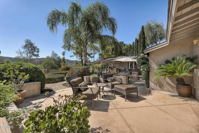 9999 Wornom Avenue, Sunland CA: https://media.crmls.org/mediaz/e3666158-67f8-4a0c-a745-347a61e2d6fd.jpg