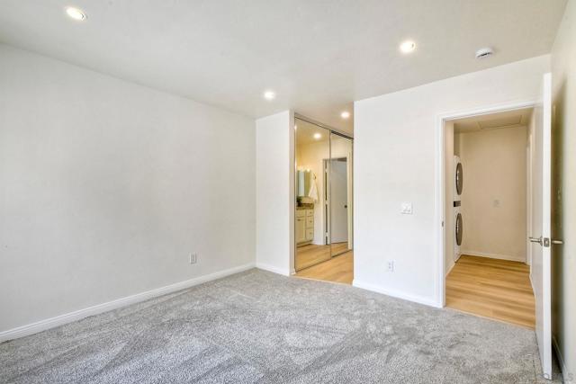 13260 Wimberly Sq, San Diego CA: https://media.crmls.org/mediaz/e367d0c2-02d8-4001-9a2f-8fc50a51575e.jpg