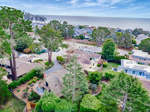 135 Seabreeze Place, Aptos CA: https://media.crmls.org/mediaz/e368ace4-5f37-49d5-9c07-36e971fbc354.jpg
