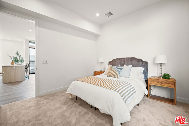 1202 N Orange, West Hollywood CA: https://media.crmls.org/mediaz/e368b110-c0cf-4045-af82-735ff6f748c2.jpg