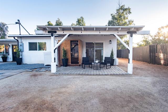 11534 Manzanita Rd, Lakeside CA: https://media.crmls.org/mediaz/e3691c9f-b35c-494d-8dc4-86bdbe7df3eb.jpg