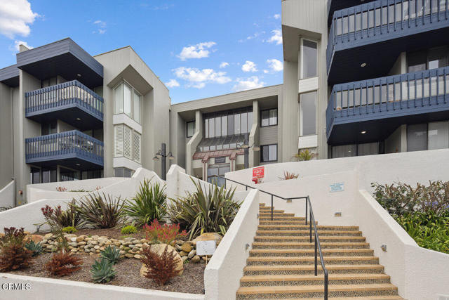 Detail Gallery Image 1 of 49 For 350 Paseo De Playa #121,  Ventura,  CA 93001 - 3 Beds | 2/1 Baths