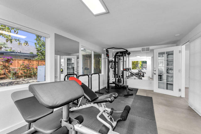 1075 E Sunny Dunes Road, Palm Springs, CA 92264