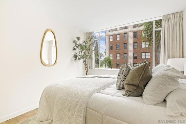 3200 6Th Ave, San Diego CA: https://media.crmls.org/mediaz/e36aa909-dd21-4b9e-96b6-21bb53cf5f5c.jpg