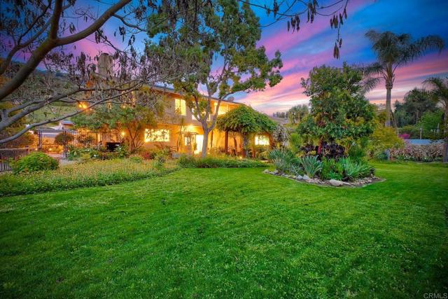 3097 Hidden Creek, Escondido CA: https://media.crmls.org/mediaz/e36b1701-c94d-47d3-9551-a23f45565404.jpg