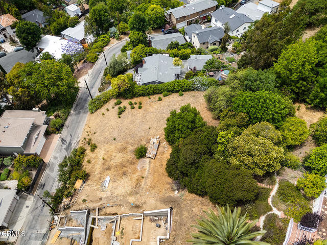 1070 N Oban Dr, Los Angeles CA: https://media.crmls.org/mediaz/e36c7577-de6b-475f-9edf-e09a38413c77.jpg