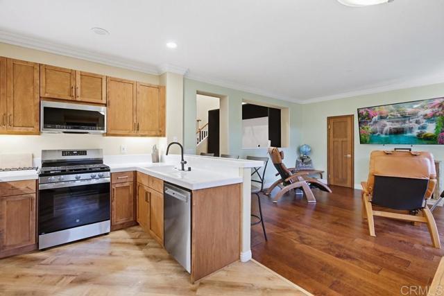 Detail Gallery Image 16 of 74 For 2345 Amber Oak Ln, Escondido,  CA 92027 - 4 Beds | 3 Baths