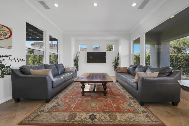 81800 Eagle Claw Drive, La Quinta CA: https://media.crmls.org/mediaz/e36d390c-80fa-4be0-90de-2bce845931eb.jpg
