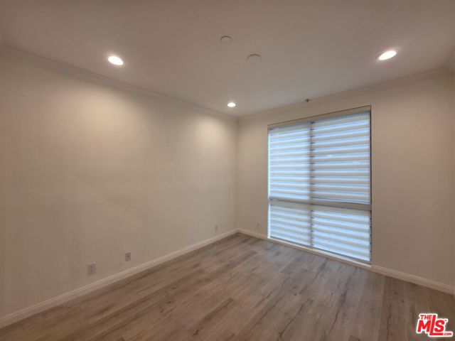 12000 Goshen Avenue, Los Angeles CA: https://media.crmls.org/mediaz/e36dde7a-3bcb-4e73-9d25-65c92a11c898.jpg