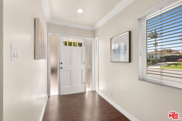 8420 Bleriot Avenue, Los Angeles CA: https://media.crmls.org/mediaz/e36f7d74-7a45-4fef-ad5a-0eb09e5631a4.jpg