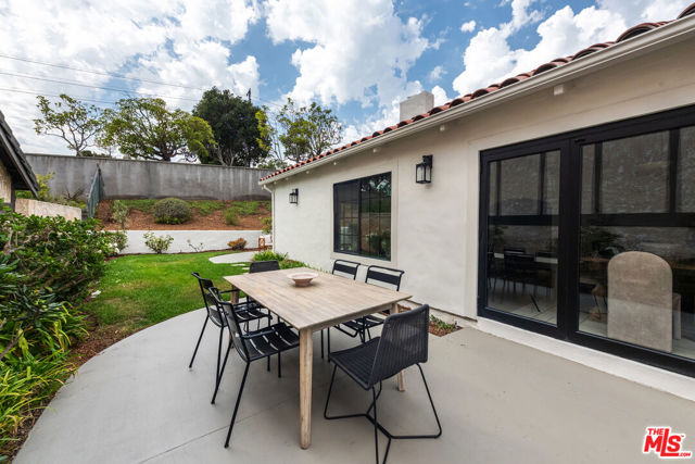 10 Village Circle, Manhattan Beach, California 90266, 3 Bedrooms Bedrooms, ,2 BathroomsBathrooms,Residential,Sold,Village,25585917 10 Village Circle, Manhattan Beach, California 90266, 3 Bedrooms Bedrooms, ,2 BathroomsBathrooms,Residential,Sold,Village,25585917