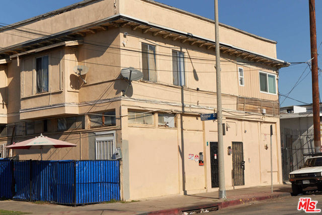 701 N Fickett Street, Los Angeles CA: https://media.crmls.org/mediaz/e36fc531-0ada-4b43-833f-fa4b723df61c.jpg