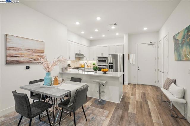 Image 5 of 52 For 45378 Tom Blalock St  202