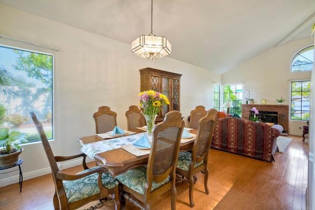 904 Robinwood Drive, Oceanside CA: https://media.crmls.org/mediaz/e3705a19-0831-4702-9a47-1cd0bb0b085b.jpg