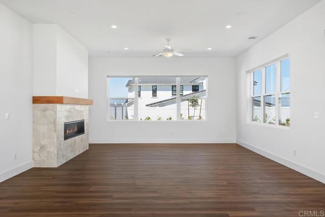 Detail Gallery Image 9 of 42 For 1211 Stonemark Place, Vista,  CA 92081 - 5 Beds | 4/1 Baths