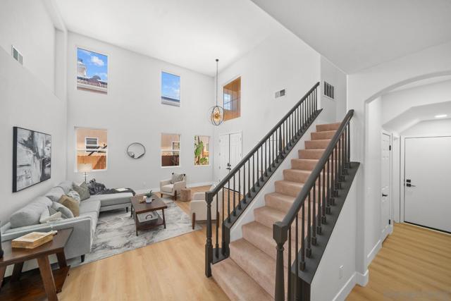 Image 2 of 30 For 1252 Surfwood Ln