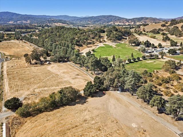 2740 Hecker Pass Road, Gilroy CA: https://media.crmls.org/mediaz/e372f8ae-236b-467c-b9ac-96d29a9f44fc.jpg