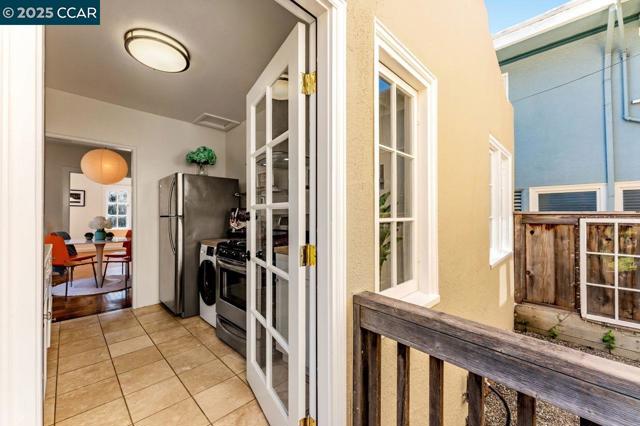 654 Mandana Blvd, Oakland, California 94610, 1 Bedroom Bedrooms, ,1 BathroomBathrooms,Condominium,For Sale,Mandana Blvd,41086148