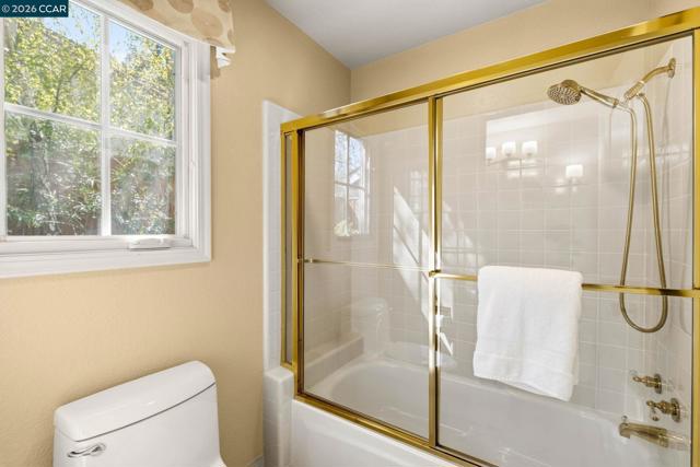 Image 22 of 54 For 121 Rassani Dr