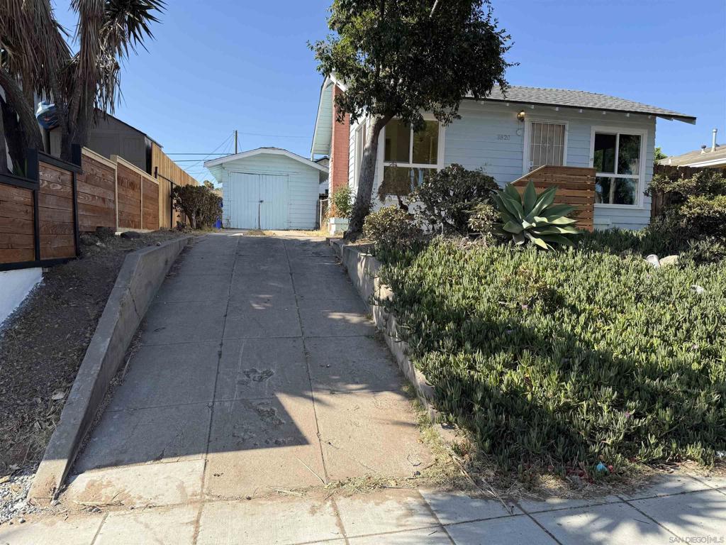 3820 Delta St