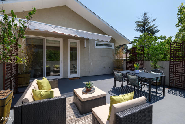 4531 El Camino Corto, La Canada Flintridge CA: https://media.crmls.org/mediaz/e37654cd-be2c-44eb-8dc4-72f1668e7df1.jpg