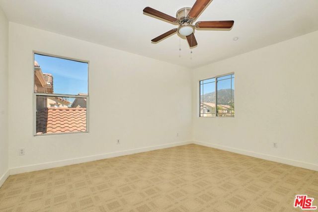 12512 Valley Vista Way, Sylmar CA: https://media.crmls.org/mediaz/e376b3ba-5e43-4d67-a64a-0d3ff2628f6c.jpg