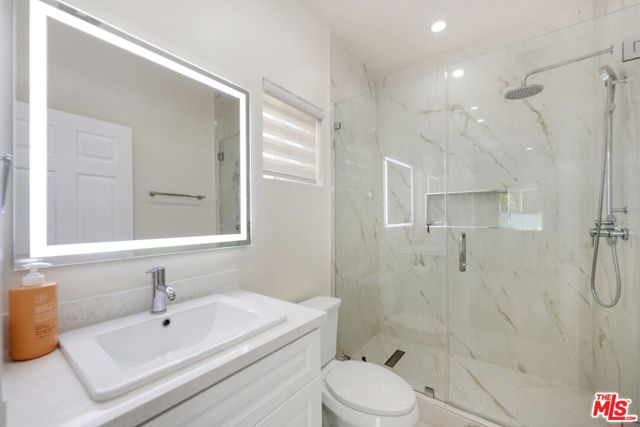 326 N Beachwood Drive, Los Angeles CA: https://media.crmls.org/mediaz/e377ad3b-3753-418b-978b-0b432f88b32b.jpg