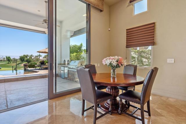 58440 Aracena, La Quinta CA: https://media.crmls.org/mediaz/e377d317-6833-416e-97fa-f7e746ef4793.jpg