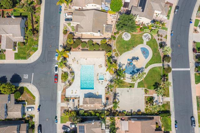 5191 Cobalt Way, Oceanside CA: https://media.crmls.org/mediaz/e37876ff-579e-4026-8b13-ae2ebbd66c68.jpg