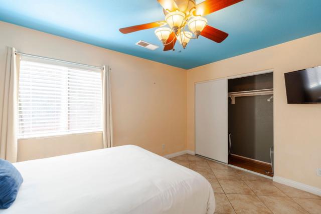 Image 18 of 27 For 83375 Caribe Avenue