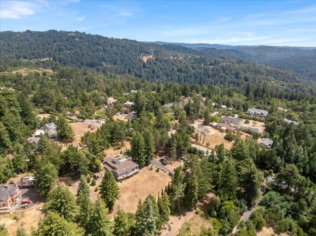 23435 Summit Road, Los Gatos CA: https://media.crmls.org/mediaz/e379b74b-2e80-4a26-bfb8-06f35fd35526.jpg