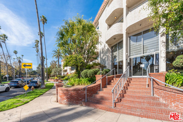 Drew Fenton | 836 S Bundy Drive Los Angeles CA | MLS: 7113379
