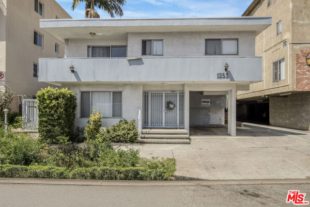 1253 Federal Avenue, Los Angeles CA: https://media.crmls.org/mediaz/e37aae2e-35ee-455c-83ca-42e1608733a4.jpg