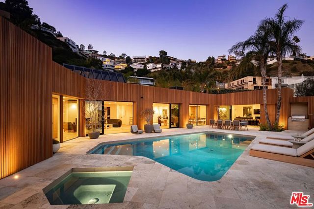 1883 Rising Glen Road, Los Angeles CA: https://media.crmls.org/mediaz/e37b2ebb-06e4-42ad-8aae-f52a5d7e1e5d.jpg