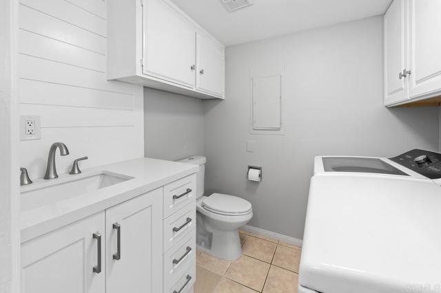 Detail Gallery Image 11 of 28 For 831 E 3rd Ave #8,  Escondido,  CA 92025 - 2 Beds | 2/1 Baths